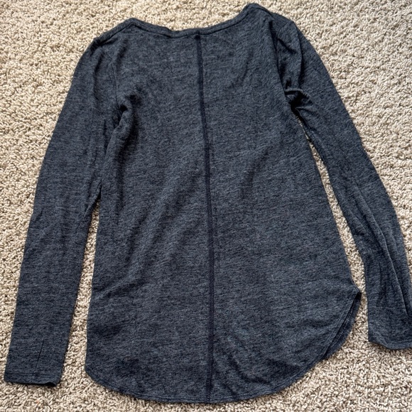 Mossimo Supply Co. Dark Gray Long Sleeve V-Neck Top - Picture 3 of 3